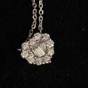 Elegant 14k White Gold Diamond Heart Pendant Necklace